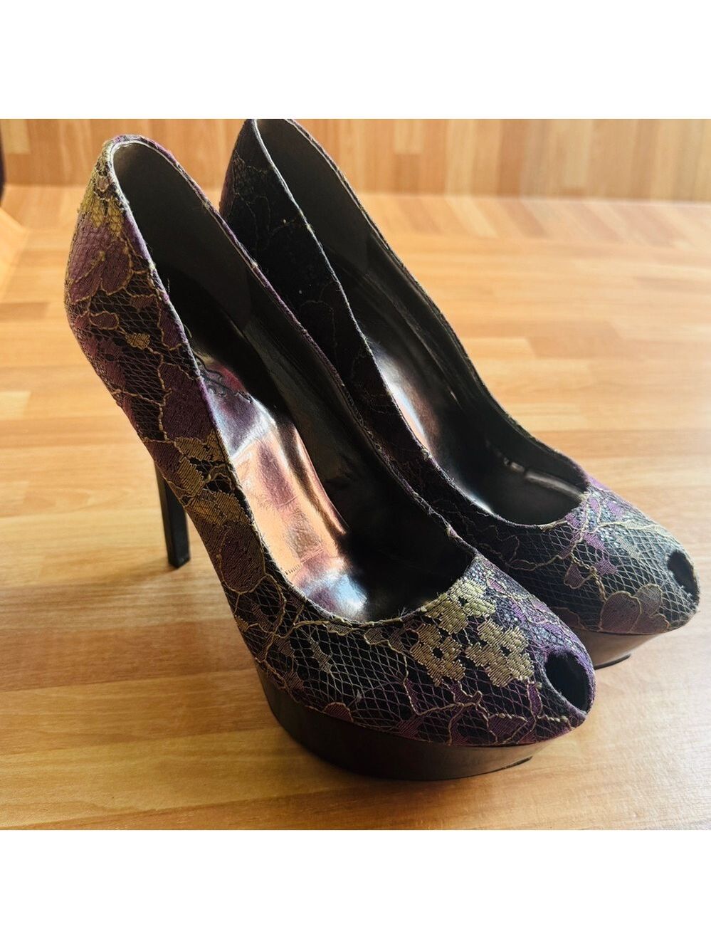 Carlos formal peep toe lacy spiked heels size 6